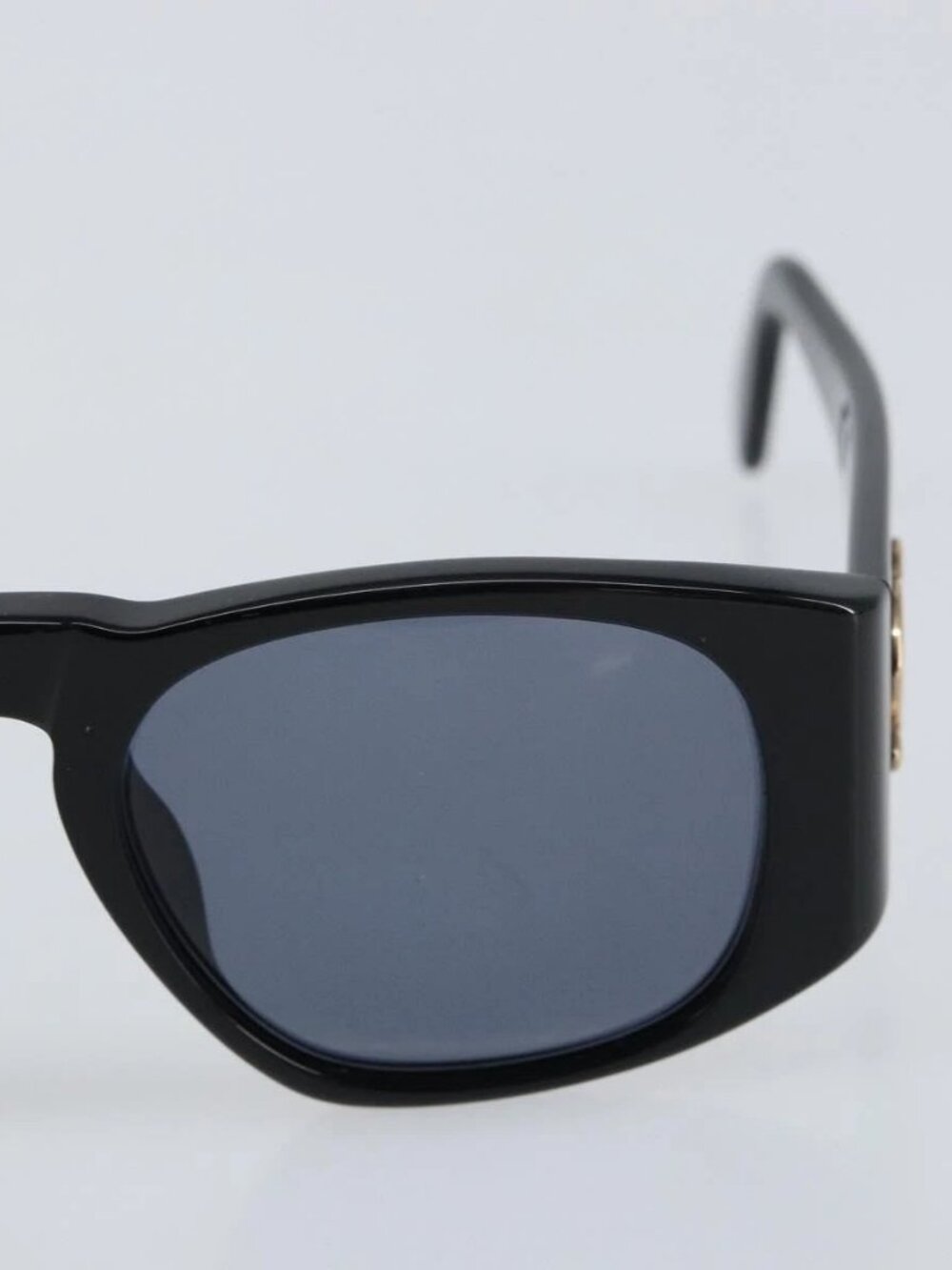 CHANEL Sunglasses plastic Black CC - Picture 7 of 11
